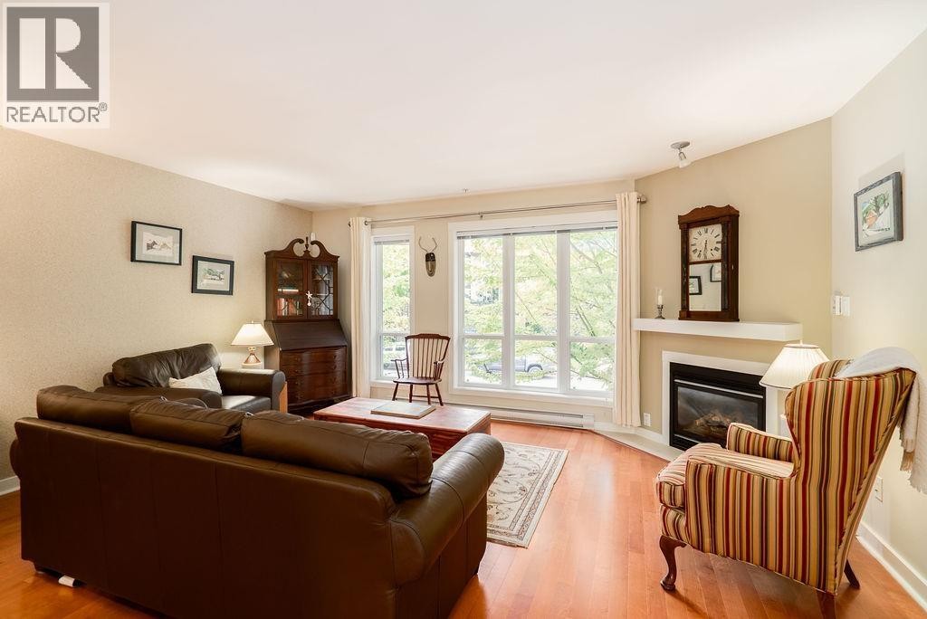 












3 1233 MAIN STREET

,
Squamish,




British Columbia
V8B0P7

