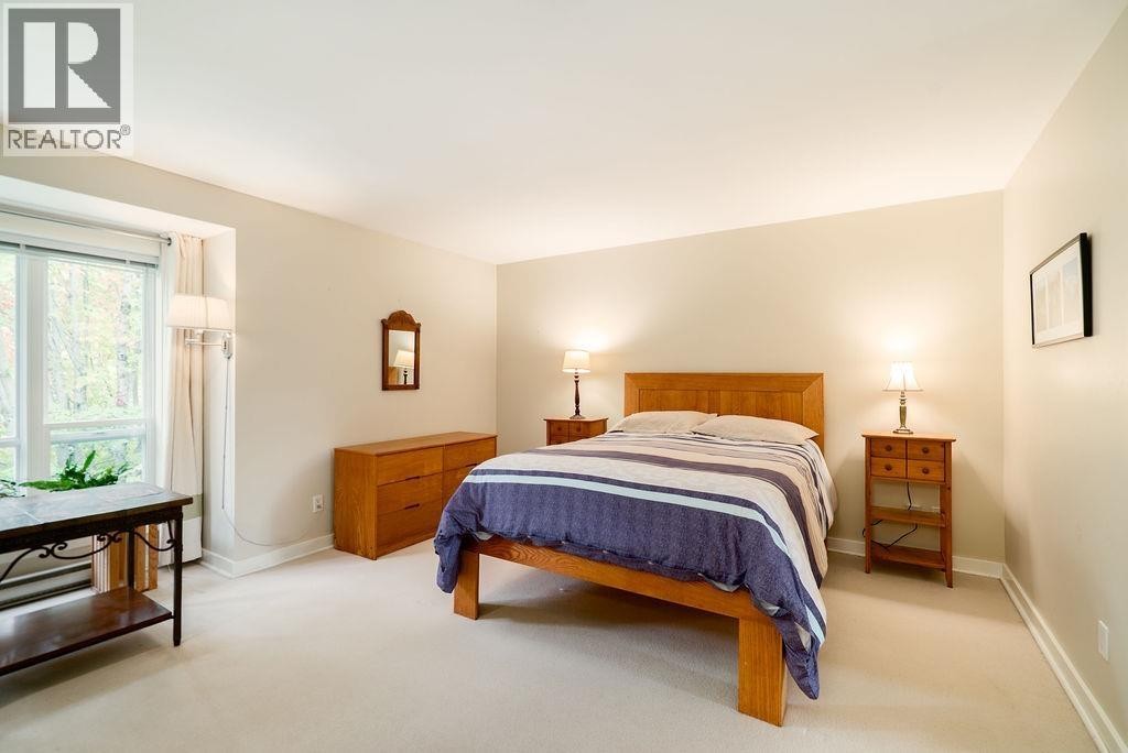 












3 1233 MAIN STREET

,
Squamish,




British Columbia
V8B0P7

