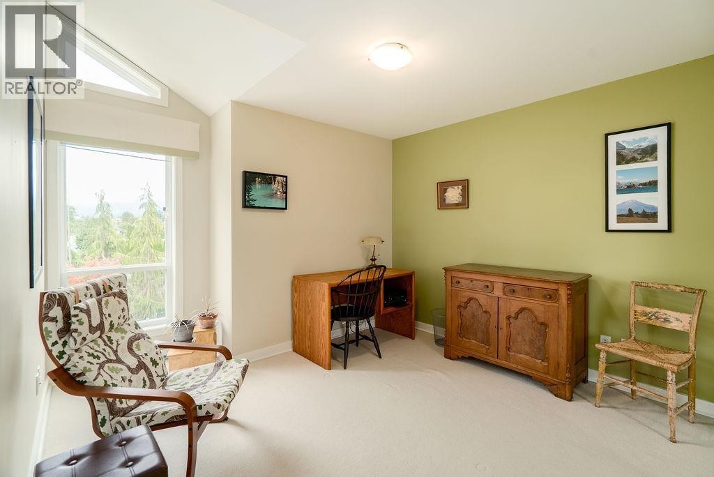 












3 1233 MAIN STREET

,
Squamish,




British Columbia
V8B0P7

