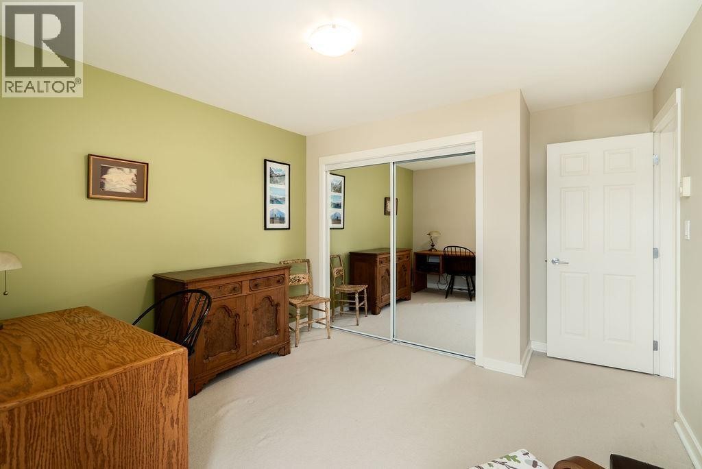 












3 1233 MAIN STREET

,
Squamish,




British Columbia
V8B0P7

