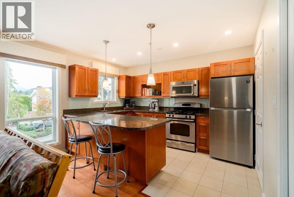












3 1233 MAIN STREET

,
Squamish,




British Columbia
V8B0P7

