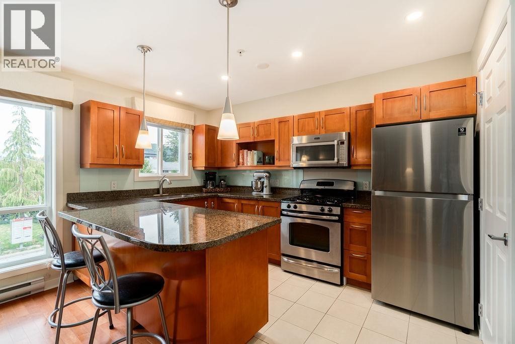 












3 1233 MAIN STREET

,
Squamish,




British Columbia
V8B0P7

