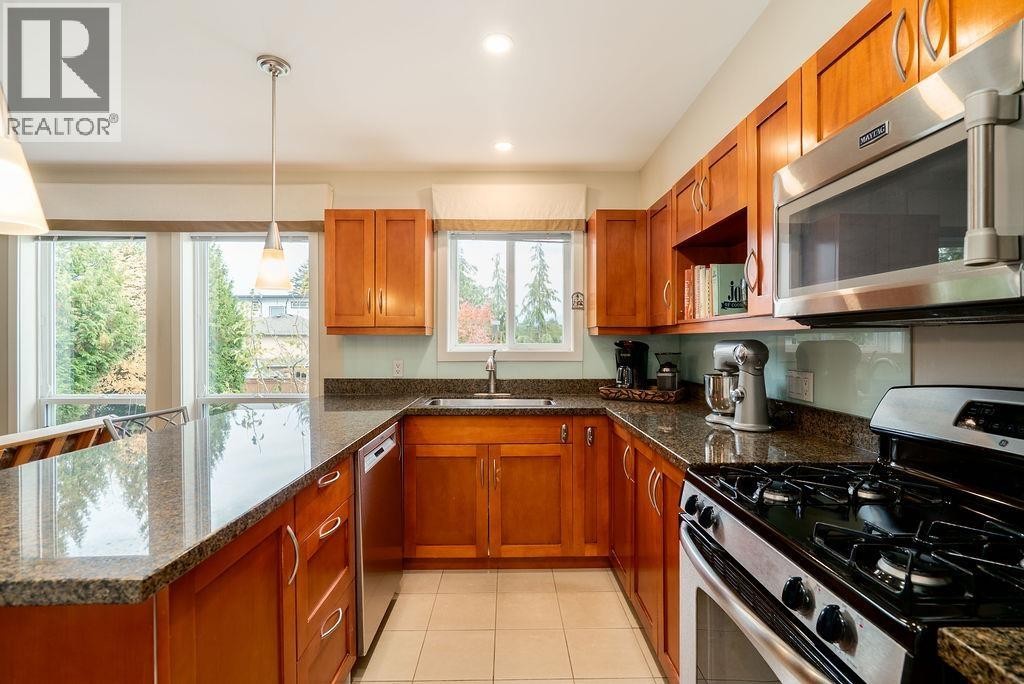 












3 1233 MAIN STREET

,
Squamish,




British Columbia
V8B0P7

