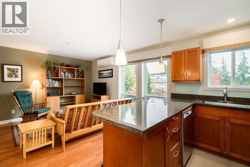 












3 1233 MAIN STREET

,
Squamish,




British Columbia
V8B0P7

