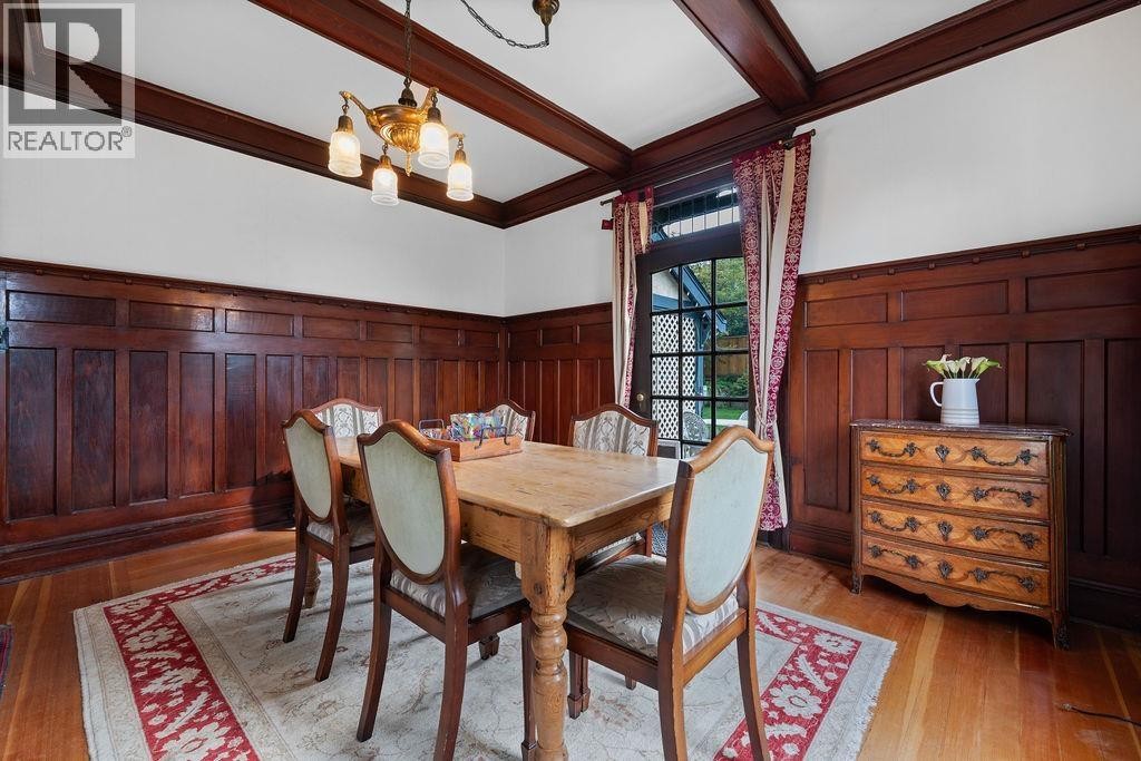 












3190 ST. GEORGES AVENUE

,
North Vancouver,




British Columbia
V7N1V2

