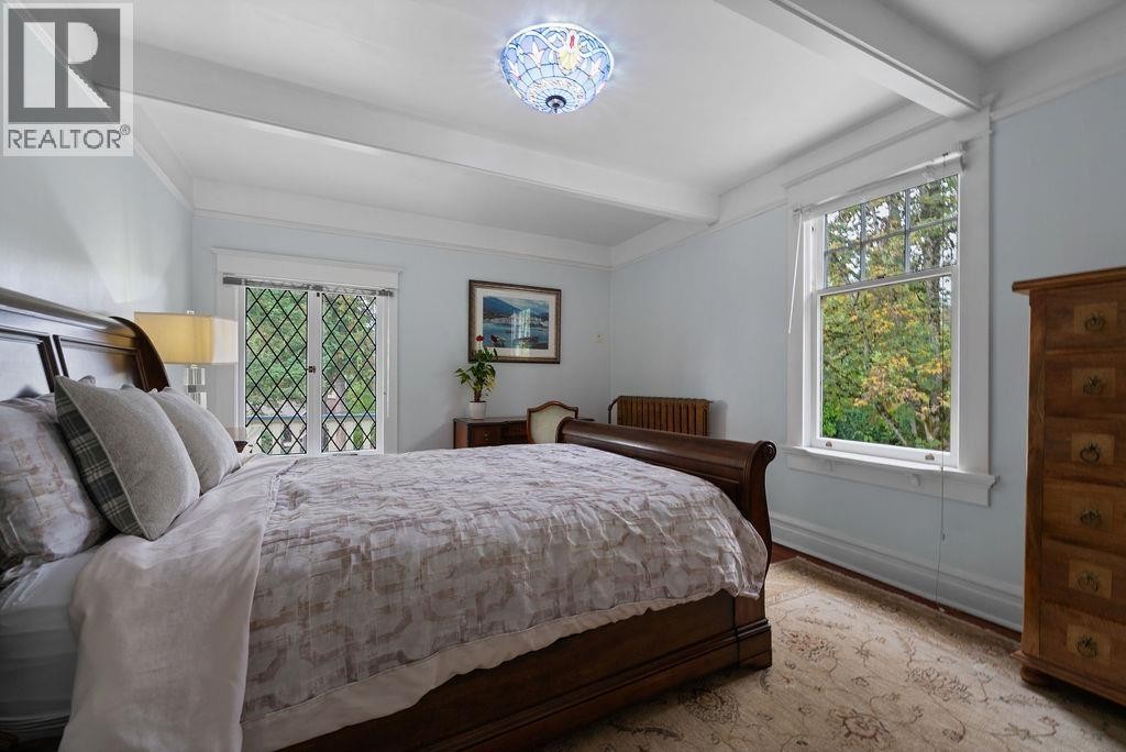 












3190 ST. GEORGES AVENUE

,
North Vancouver,




British Columbia
V7N1V2

