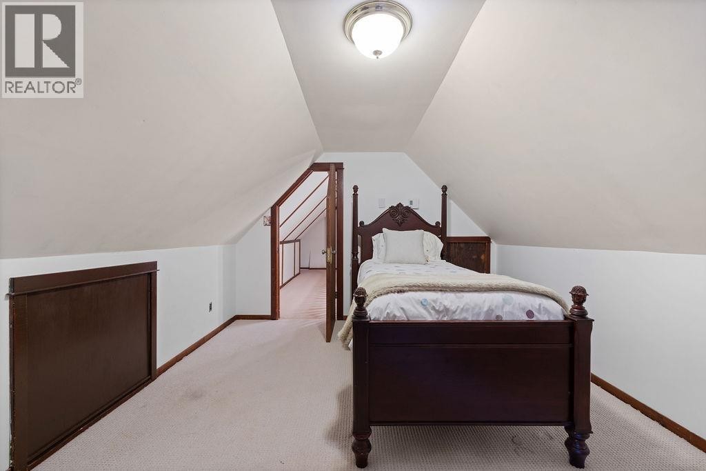 












3190 ST. GEORGES AVENUE

,
North Vancouver,




British Columbia
V7N1V2

