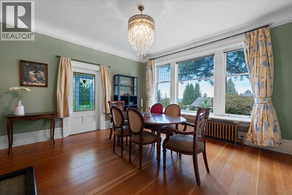 












3190 ST. GEORGES AVENUE

,
North Vancouver,




British Columbia
V7N1V2

