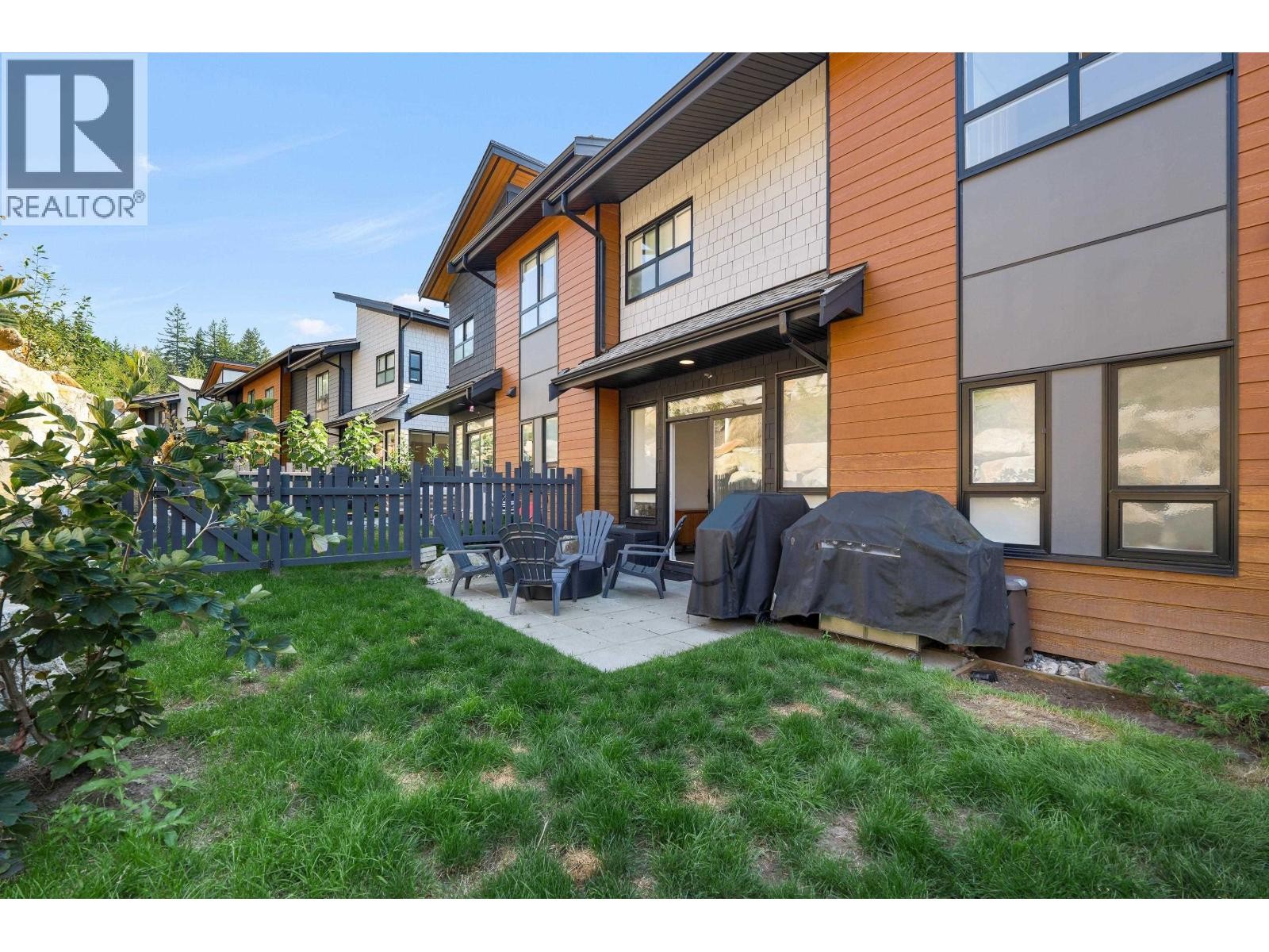 












41224 HIGHLINE PLACE

,
Squamish,




British Columbia
V8B1C2

