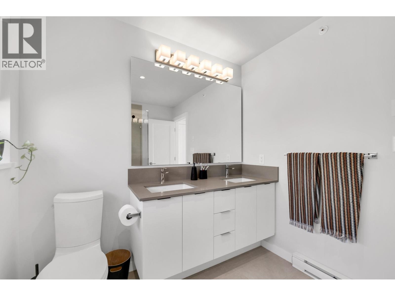 












41224 HIGHLINE PLACE

,
Squamish,




British Columbia
V8B1C2

