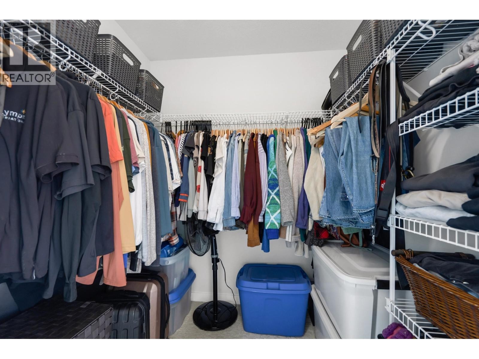 












41224 HIGHLINE PLACE

,
Squamish,




British Columbia
V8B1C2

