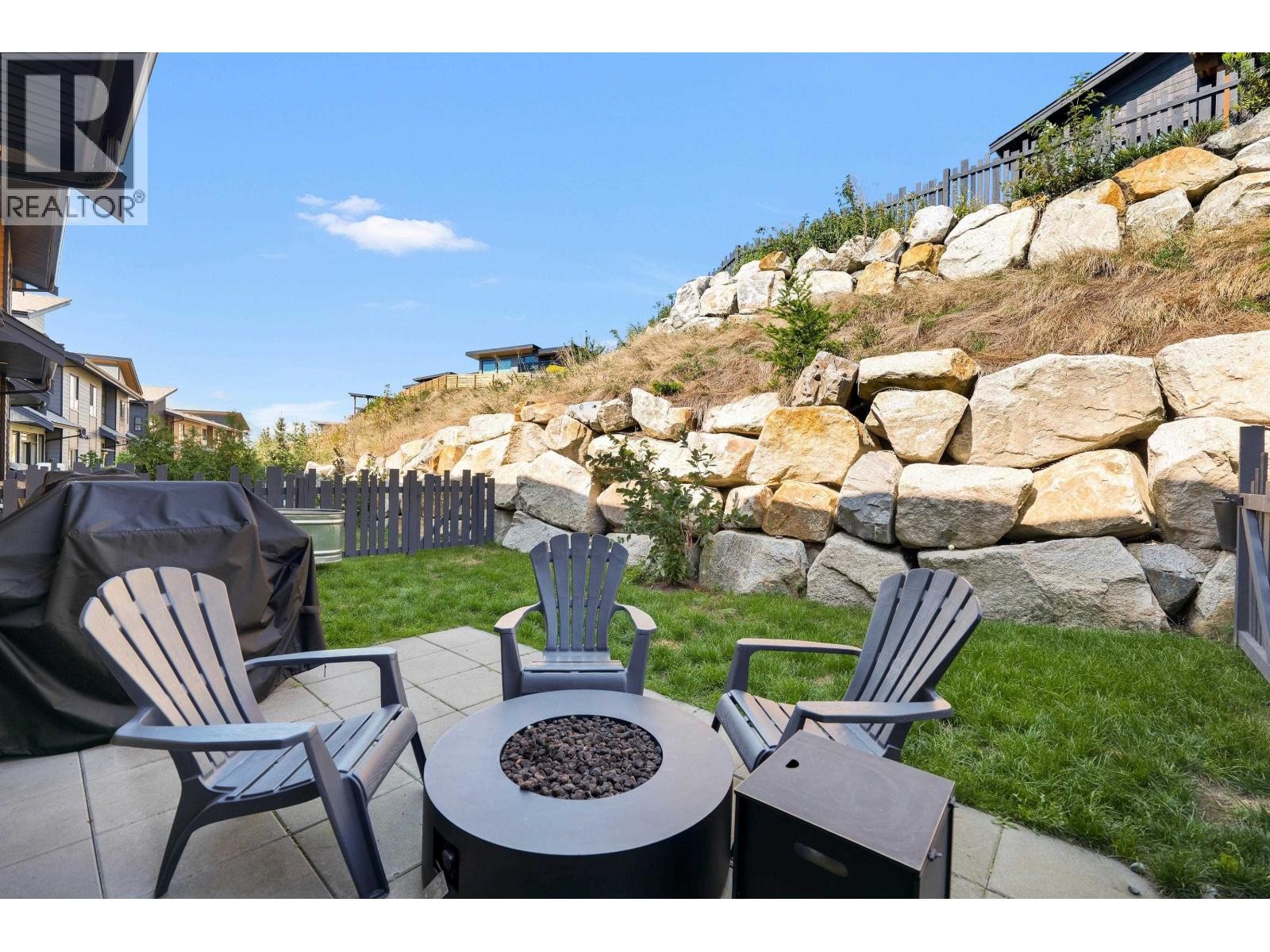 












41224 HIGHLINE PLACE

,
Squamish,




British Columbia
V8B1C2

