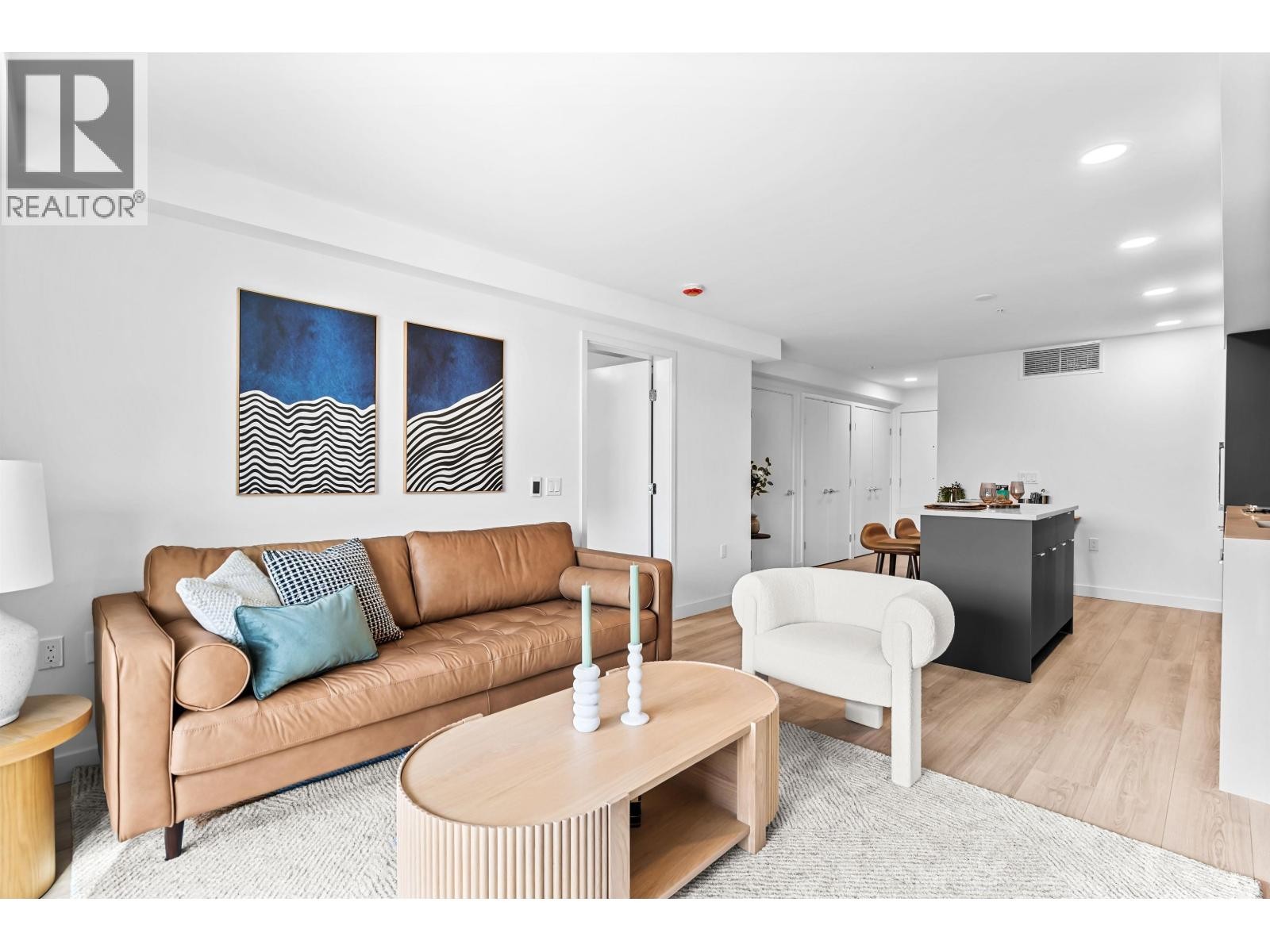 












204 2419 GRANT STREET

,
Vancouver,




British Columbia
V5K3G5

