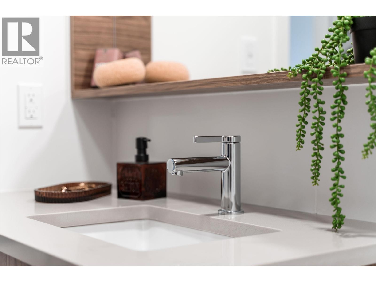 












204 2419 GRANT STREET

,
Vancouver,




British Columbia
V5K3G5

