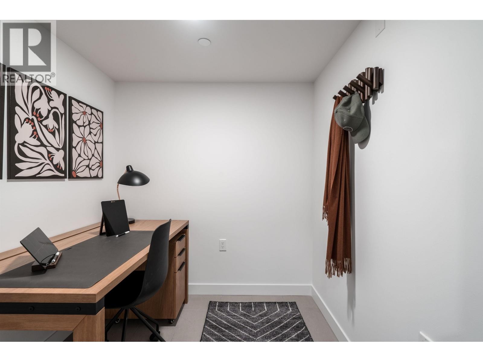 












204 2419 GRANT STREET

,
Vancouver,




British Columbia
V5K3G5

