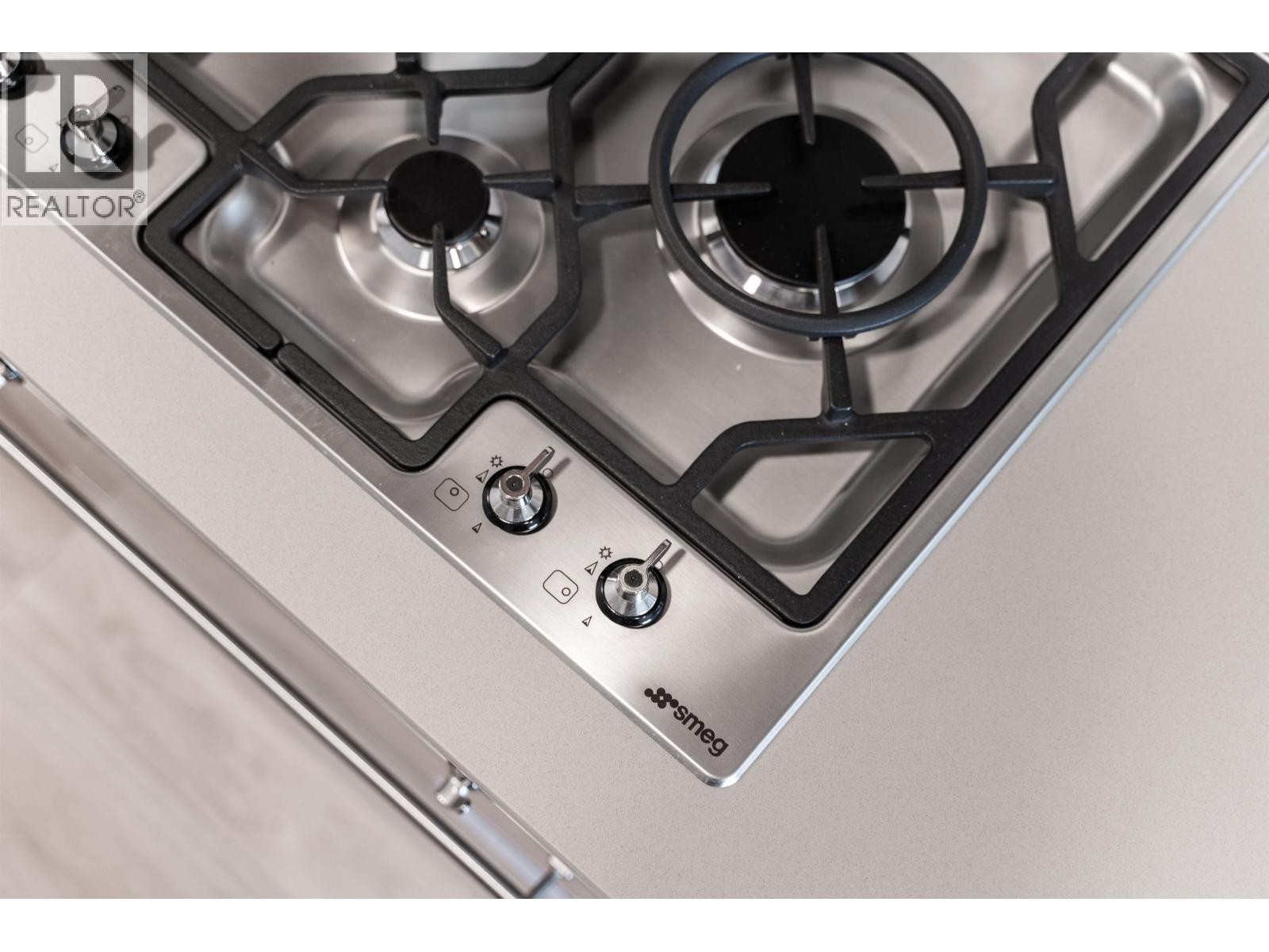 












204 2419 GRANT STREET

,
Vancouver,




British Columbia
V5K3G5

