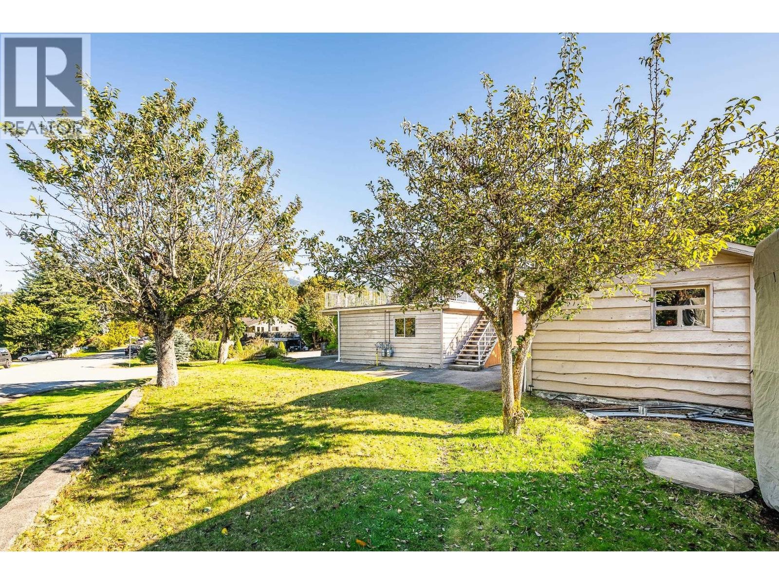 












2332 ARGYLE CRESCENT

,
Squamish,




British Columbia
V0N1T0

