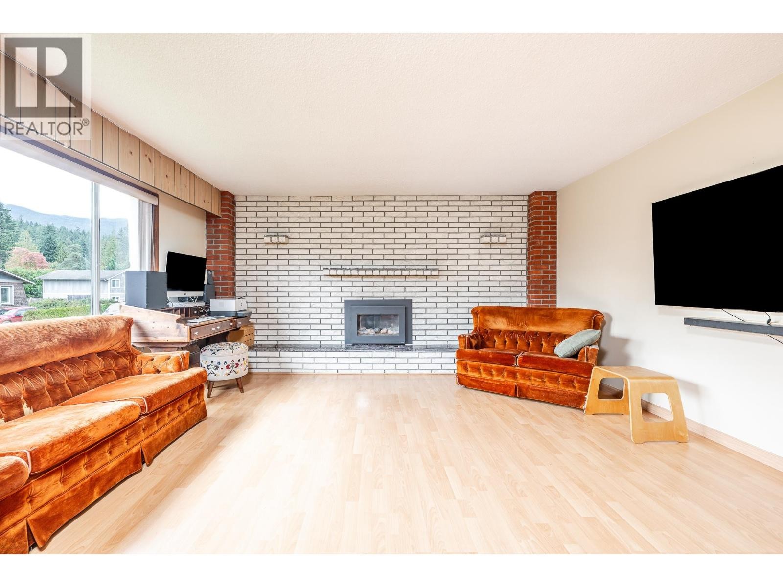 












2332 ARGYLE CRESCENT

,
Squamish,




British Columbia
V0N1T0


