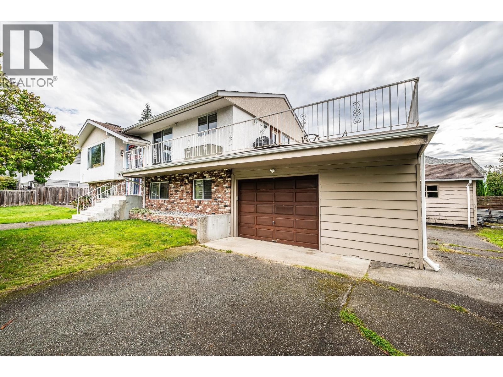 












2332 ARGYLE CRESCENT

,
Squamish,




British Columbia
V0N1T0

