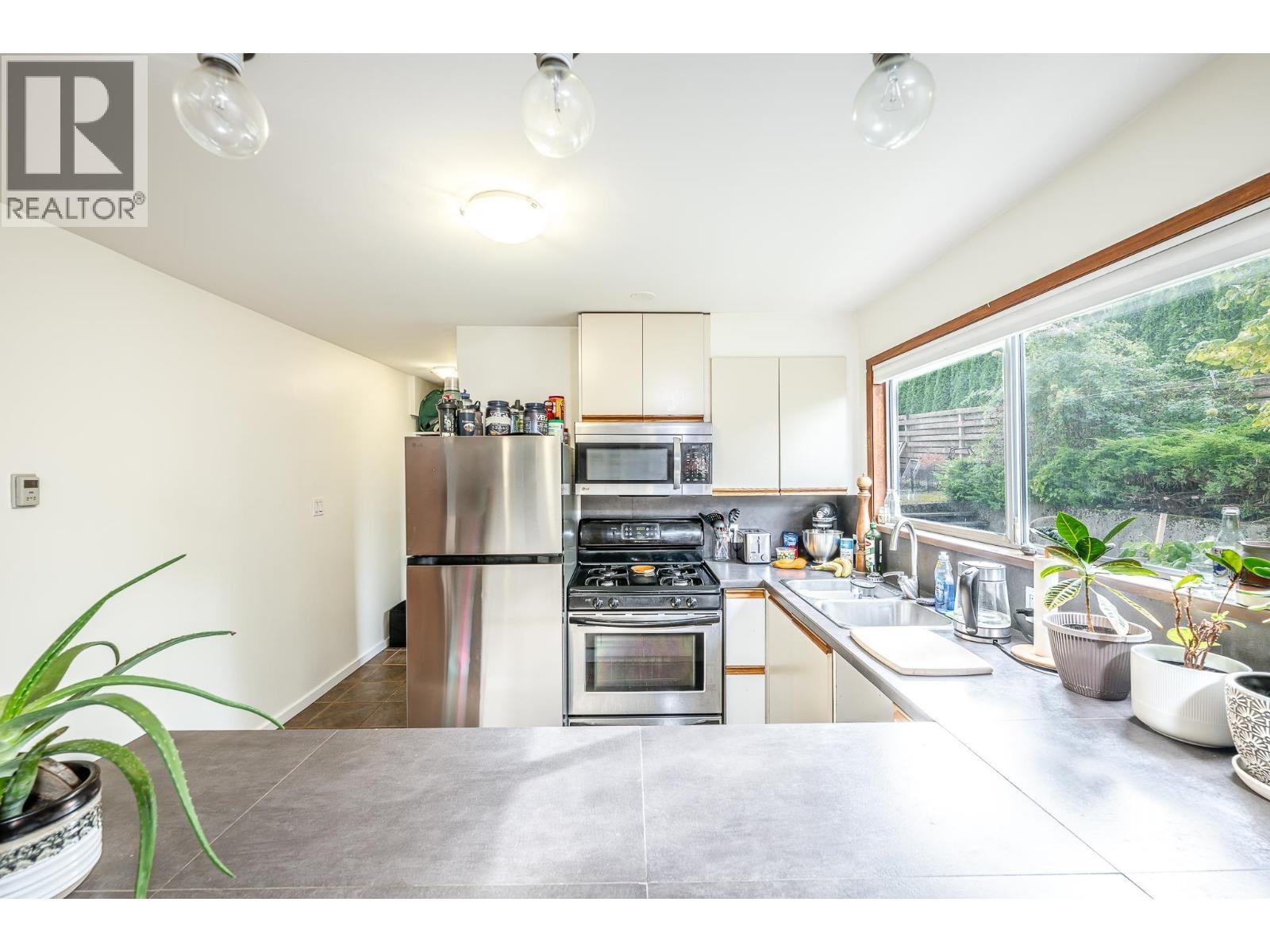 












2332 ARGYLE CRESCENT

,
Squamish,




British Columbia
V0N1T0

