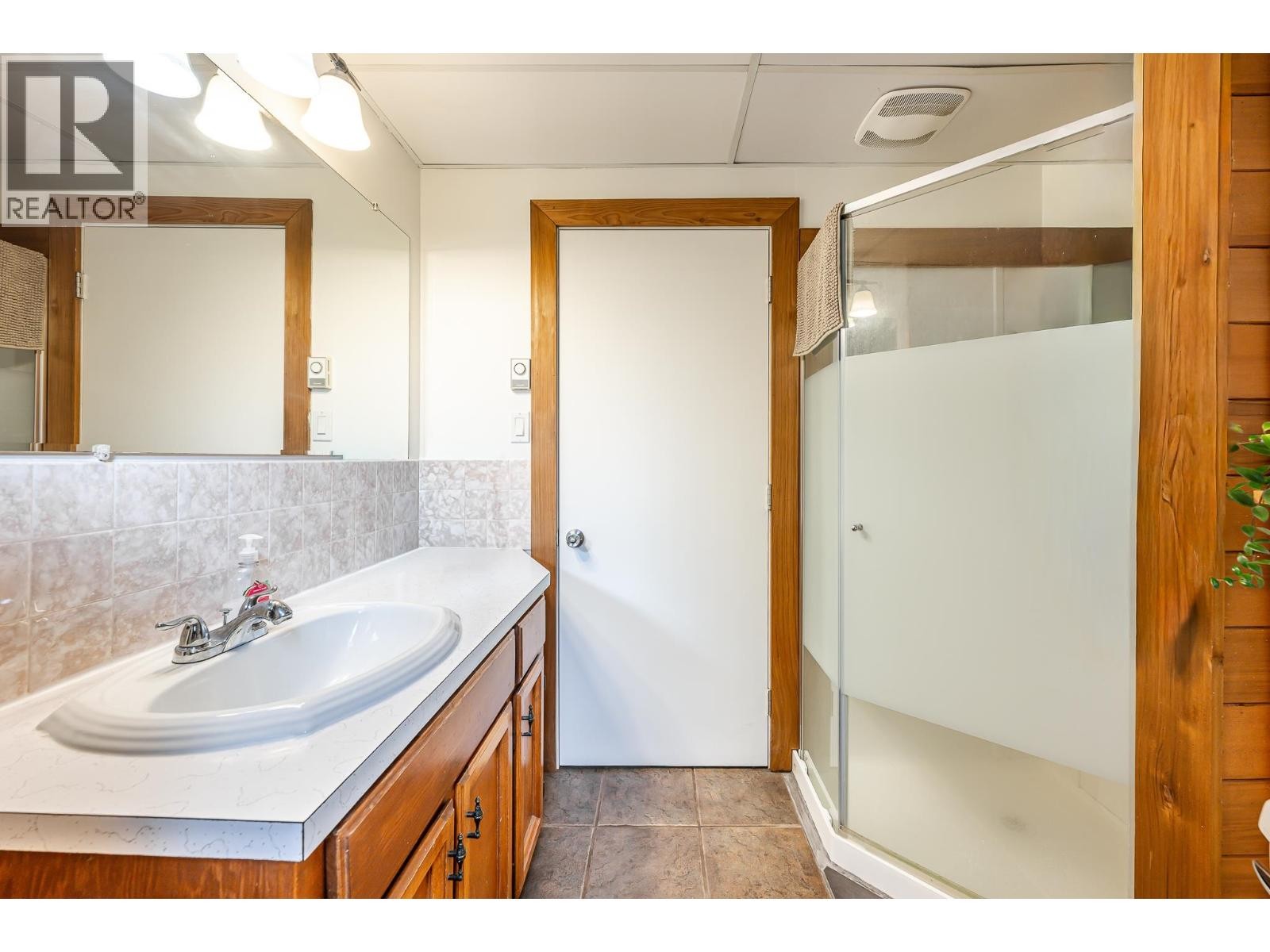 












2332 ARGYLE CRESCENT

,
Squamish,




British Columbia
V0N1T0

