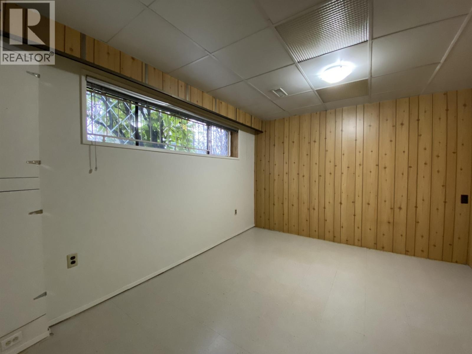












6145 SHERBROOKE STREET

,
Vancouver,




British Columbia
V5W3N4

