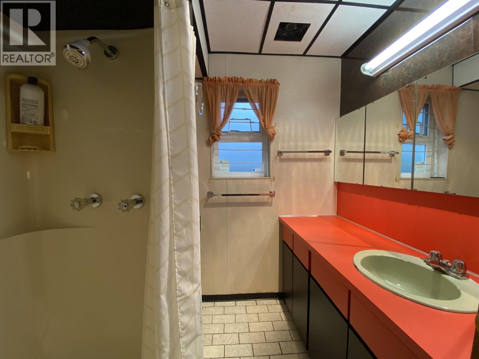 












6145 SHERBROOKE STREET

,
Vancouver,




British Columbia
V5W3N4


