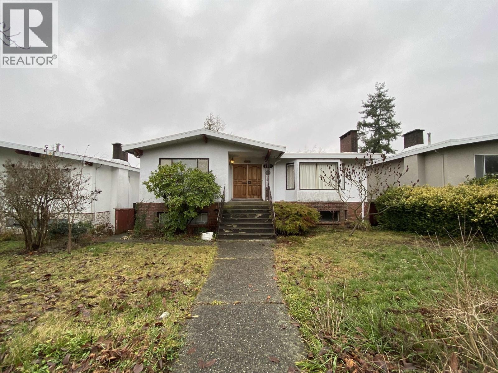 












6145 SHERBROOKE STREET

,
Vancouver,




British Columbia
V5W3N4

