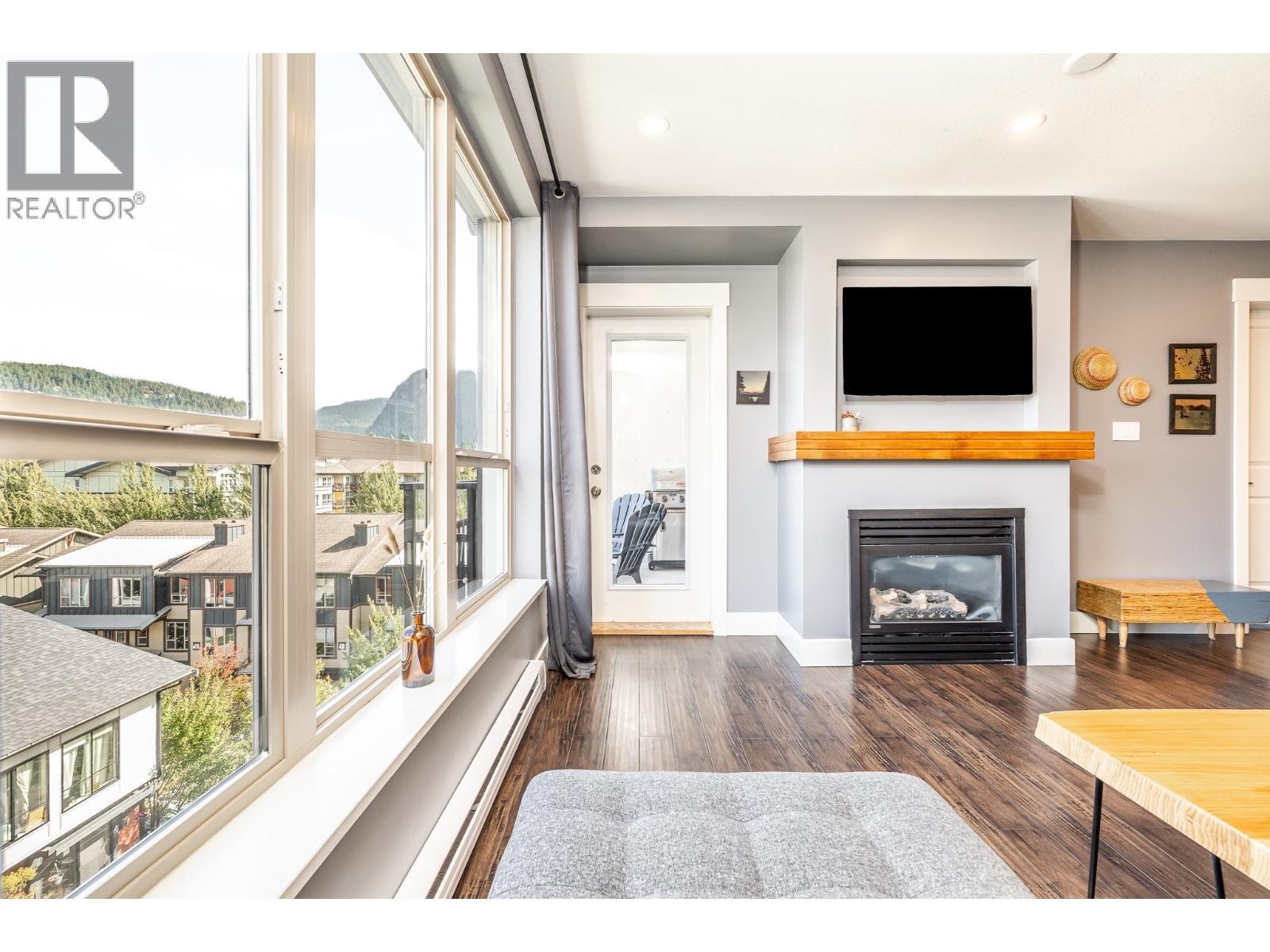 












521 1211 VILLAGE GREEN WAY

,
Squamish,




British Columbia
V8B0R7

