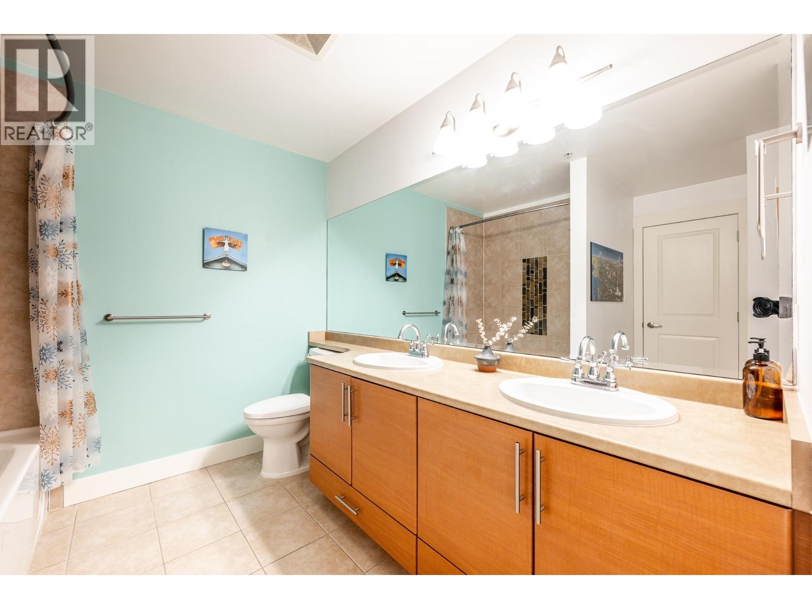 












521 1211 VILLAGE GREEN WAY

,
Squamish,




British Columbia
V8B0R7

