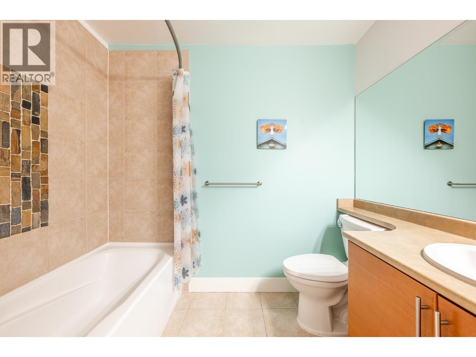 












521 1211 VILLAGE GREEN WAY

,
Squamish,




British Columbia
V8B0R7

