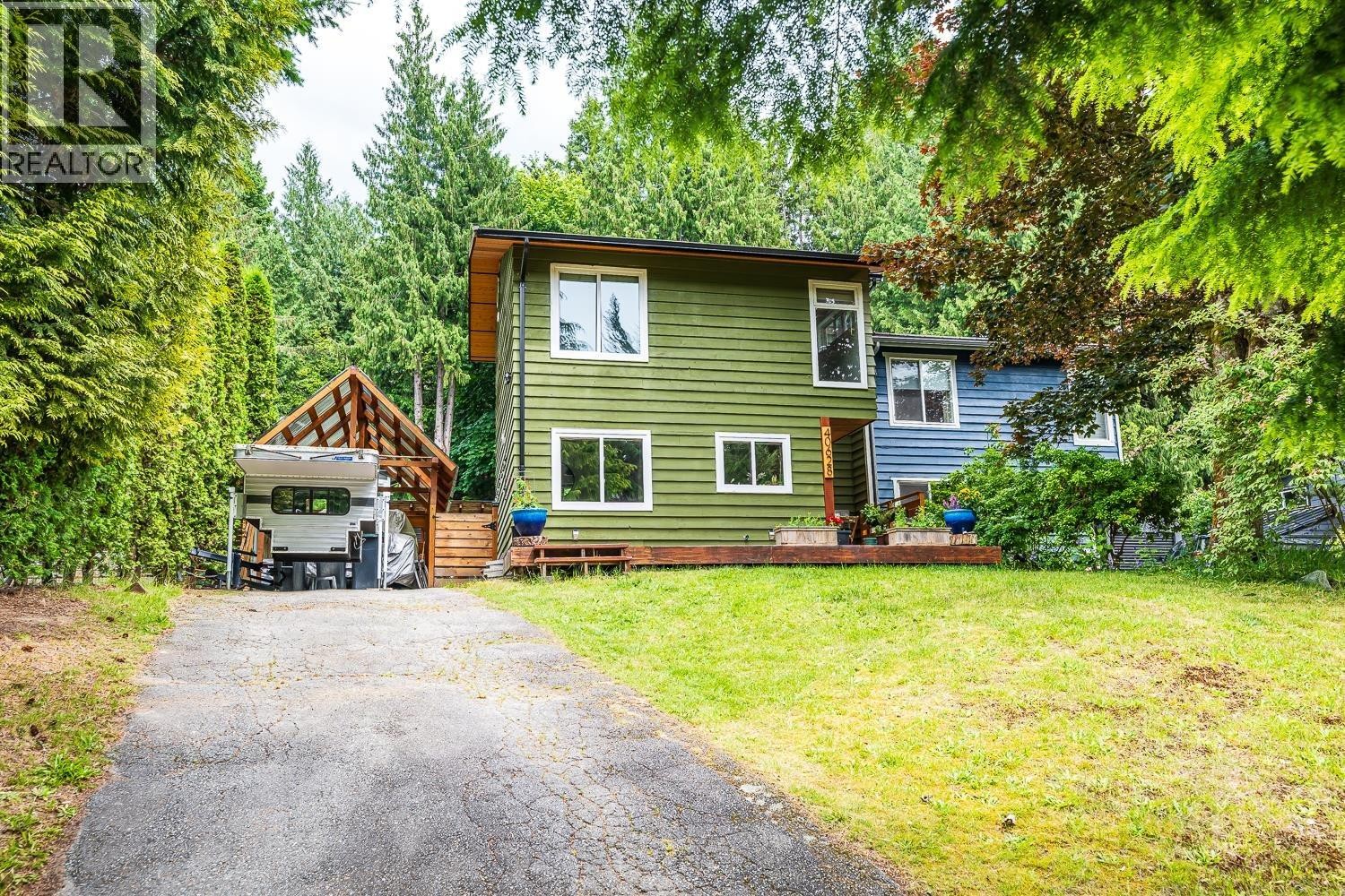 












40628 PERTH DRIVE

,
Squamish,




British Columbia
V0N1T0

