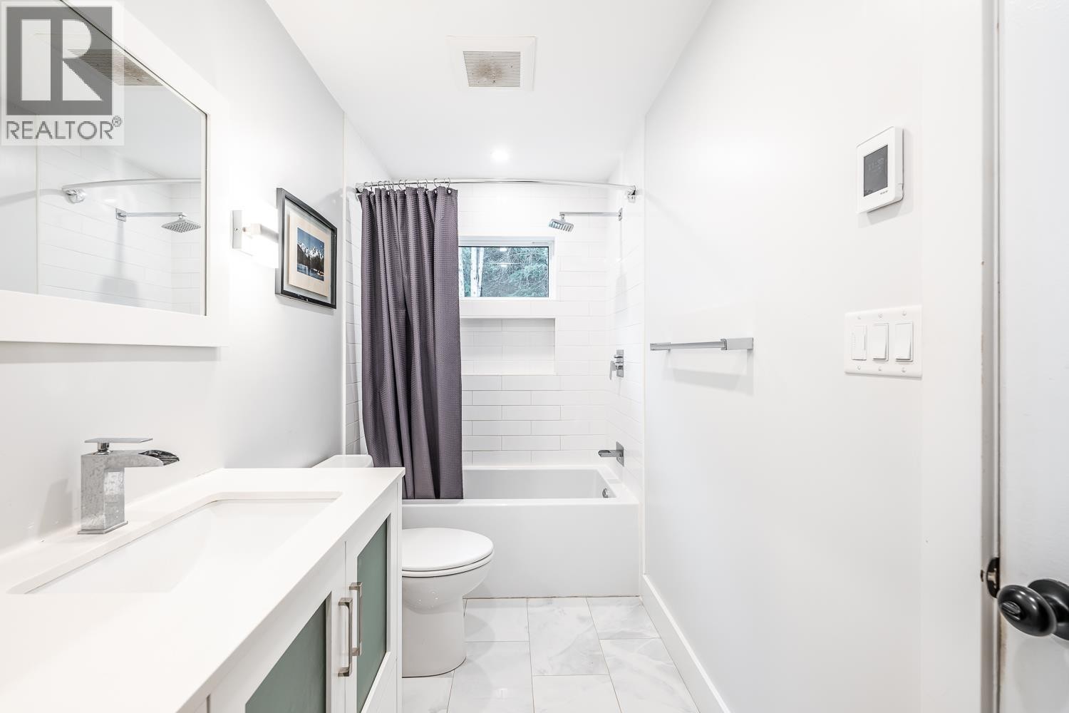 












40628 PERTH DRIVE

,
Squamish,




British Columbia
V0N1T0

