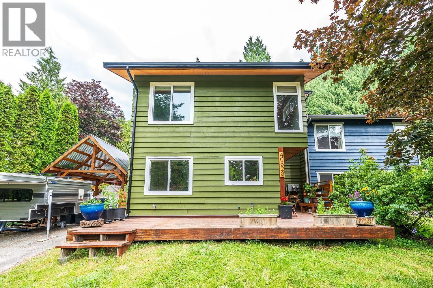 












40628 PERTH DRIVE

,
Squamish,




British Columbia
V0N1T0

