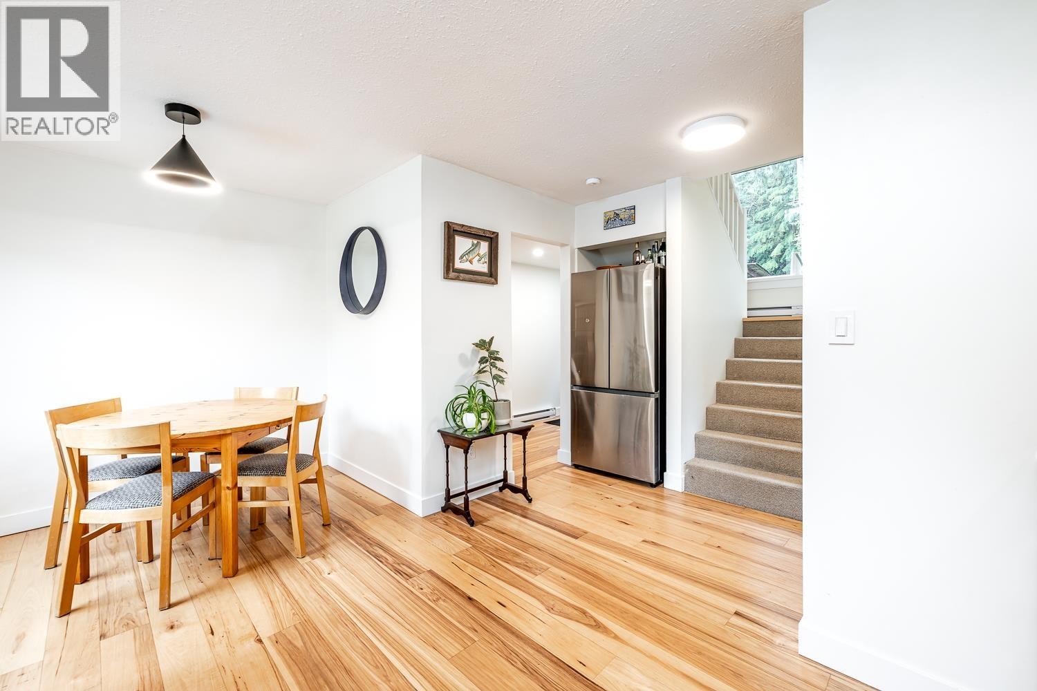 












40628 PERTH DRIVE

,
Squamish,




British Columbia
V0N1T0

