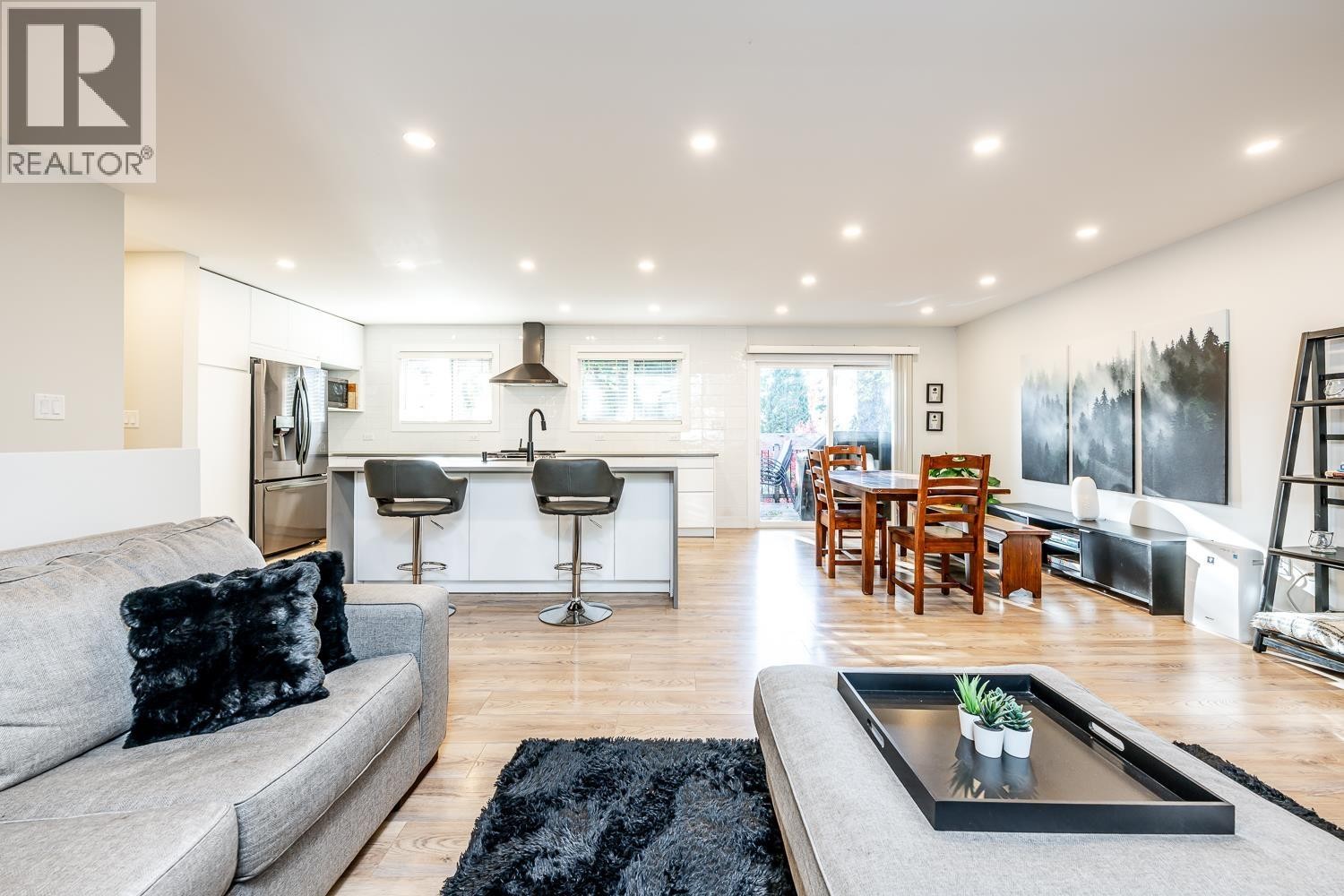 












2548 MONTROSE WAY

,
Squamish,




British Columbia
V0N1T0

