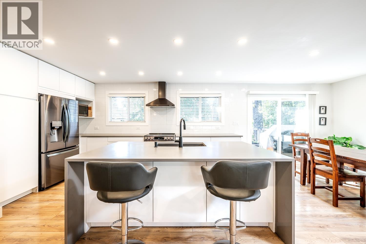 












2548 MONTROSE WAY

,
Squamish,




British Columbia
V0N1T0

