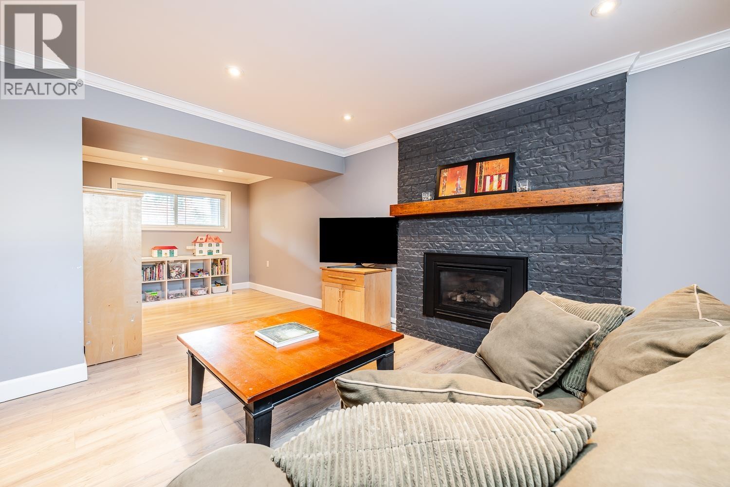 












2548 MONTROSE WAY

,
Squamish,




British Columbia
V0N1T0

