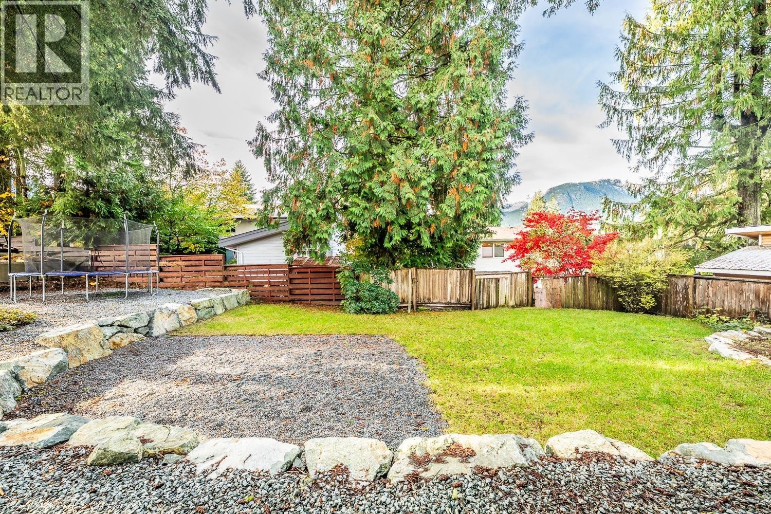 












2548 MONTROSE WAY

,
Squamish,




British Columbia
V0N1T0

