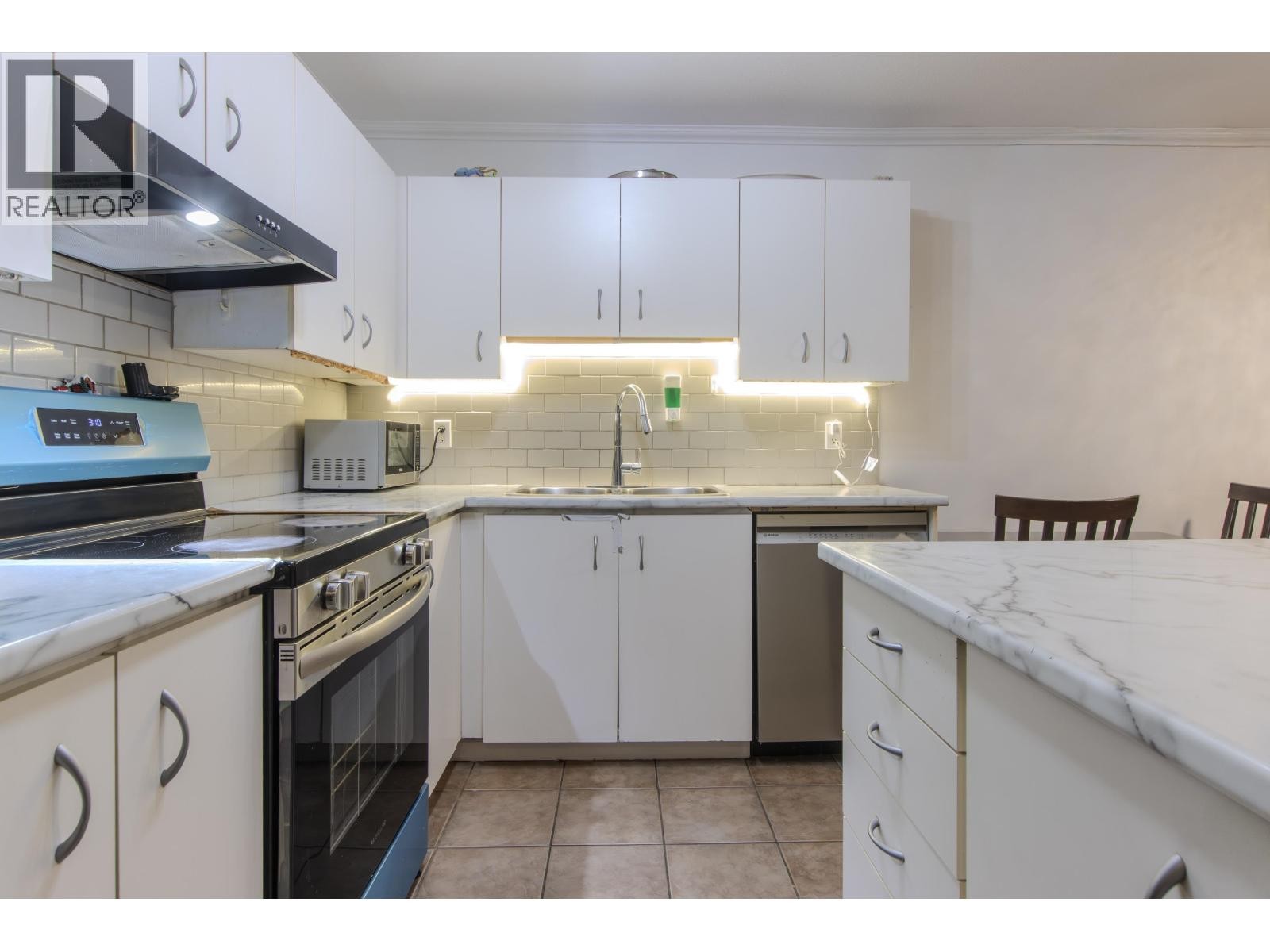 












34 39920 GOVERNMENT ROAD

,
Squamish,




British Columbia
V8B0G5

