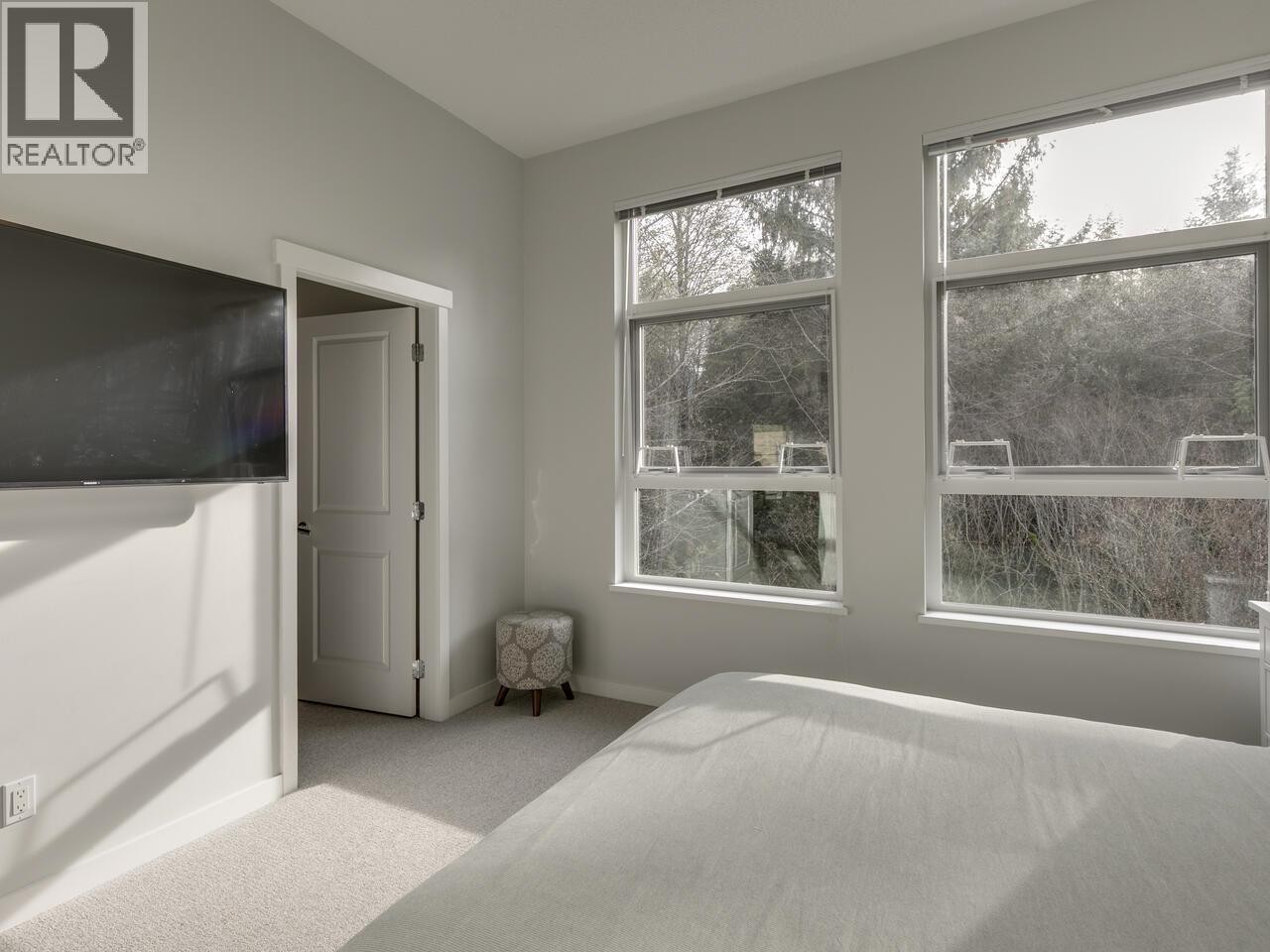 












45 39548 LOGGERS LANE

,
Squamish,




British Columbia
V8B0V7

