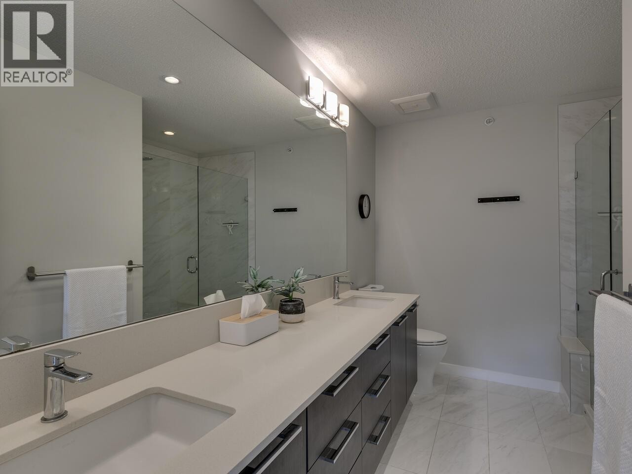 












45 39548 LOGGERS LANE

,
Squamish,




British Columbia
V8B0V7

