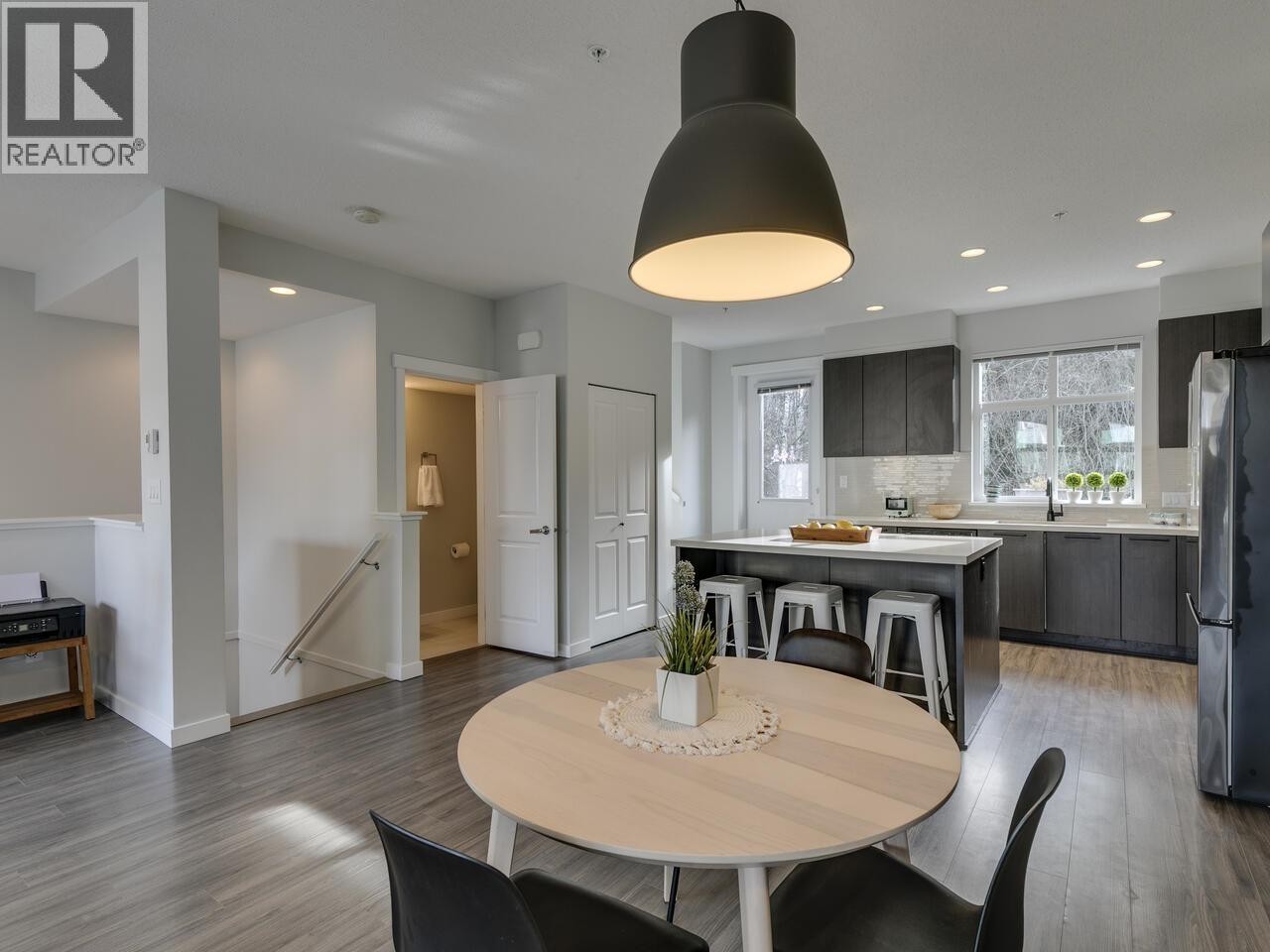 












45 39548 LOGGERS LANE

,
Squamish,




British Columbia
V8B0V7

