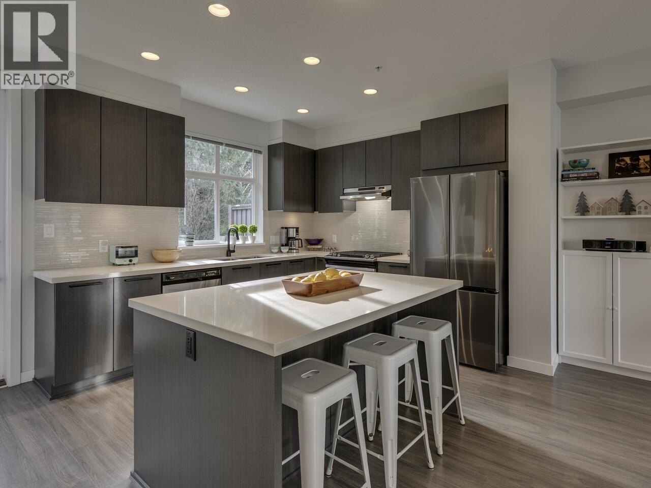 












45 39548 LOGGERS LANE

,
Squamish,




British Columbia
V8B0V7

