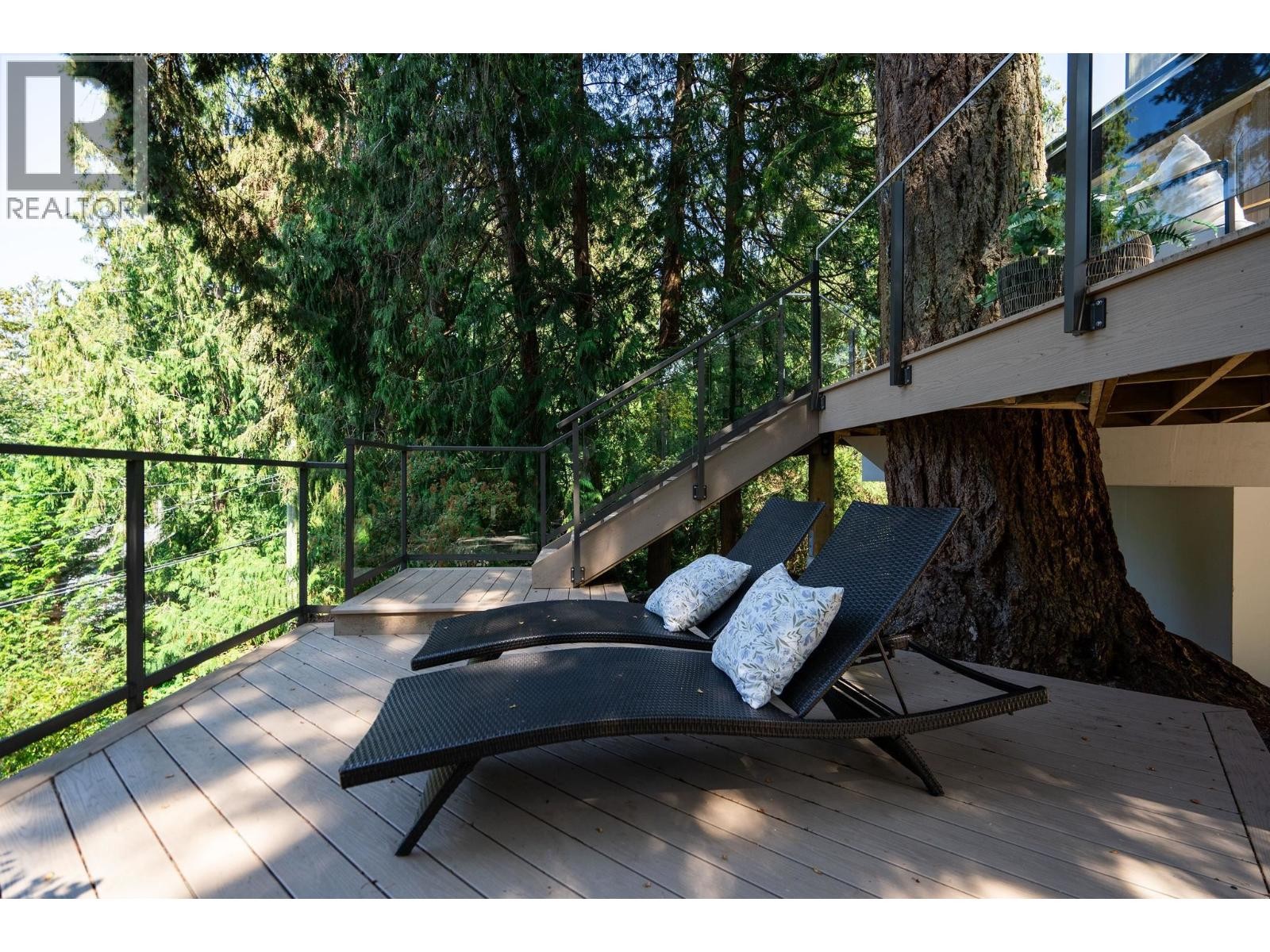 












5061 BEAR LANE

,
West Vancouver,




British Columbia
V7W1L2

