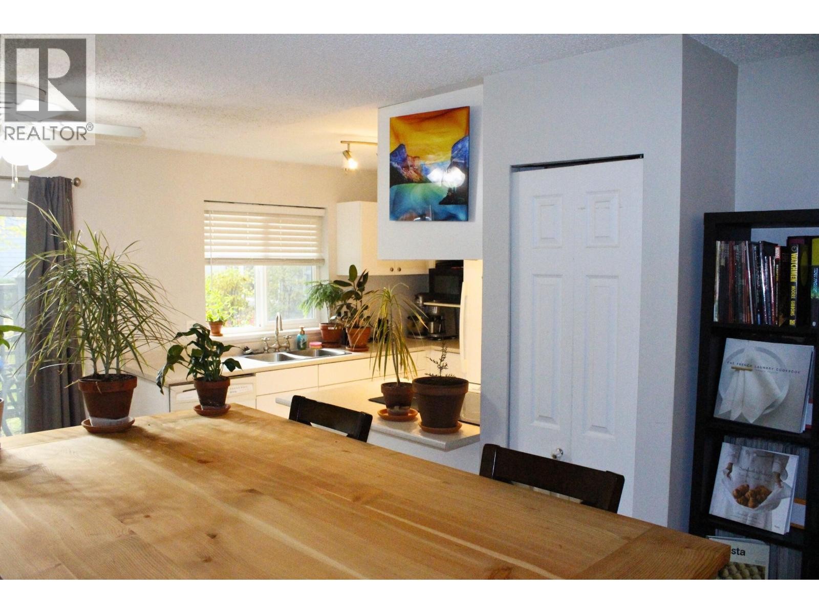 












B108 40120 WILLOW CRESCENT

,
Squamish,




British Columbia
V8B0L7

