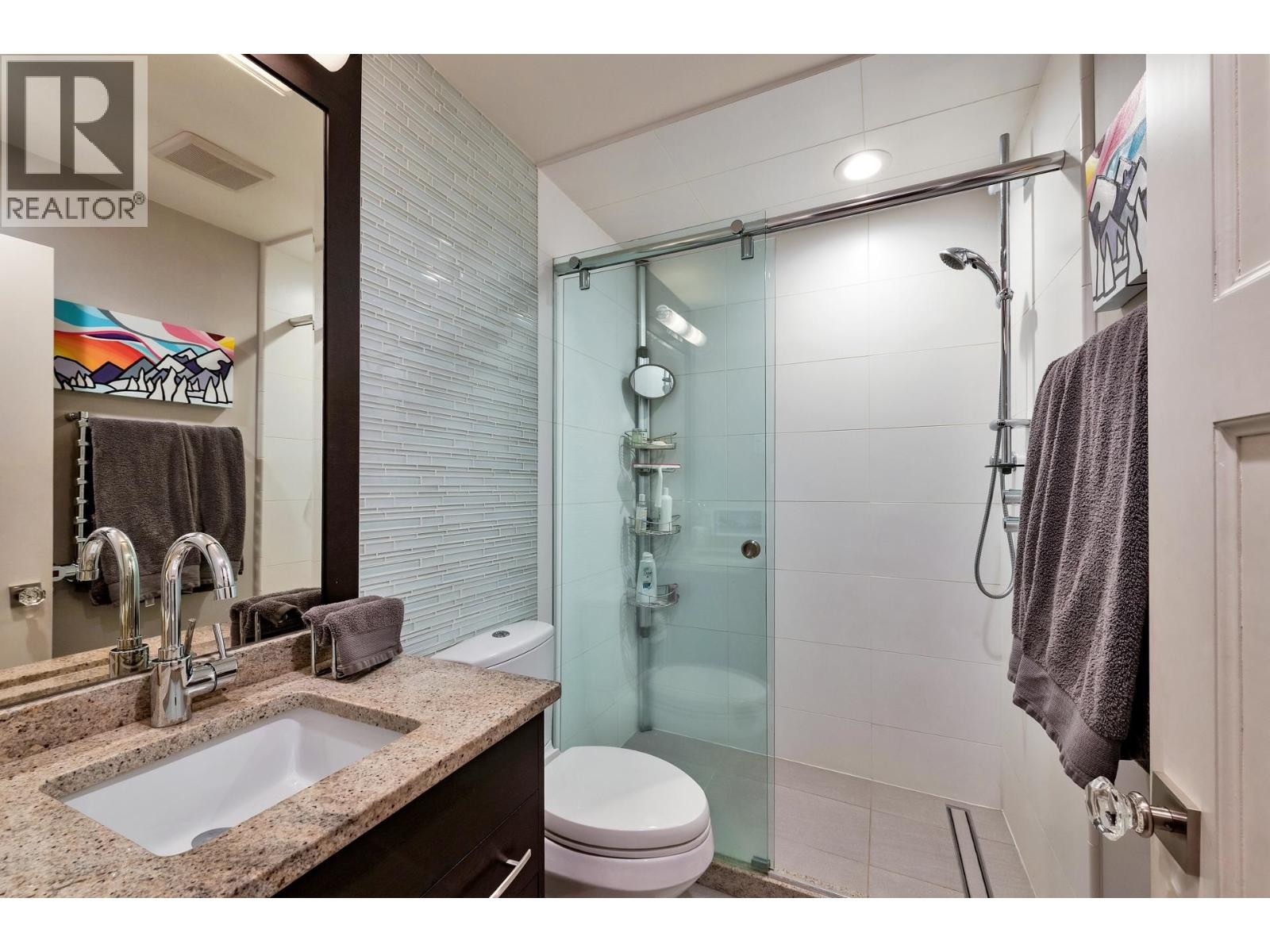 












3669 EDGEMONT BOULEVARD

,
North Vancouver,




British Columbia
V7R2P6

