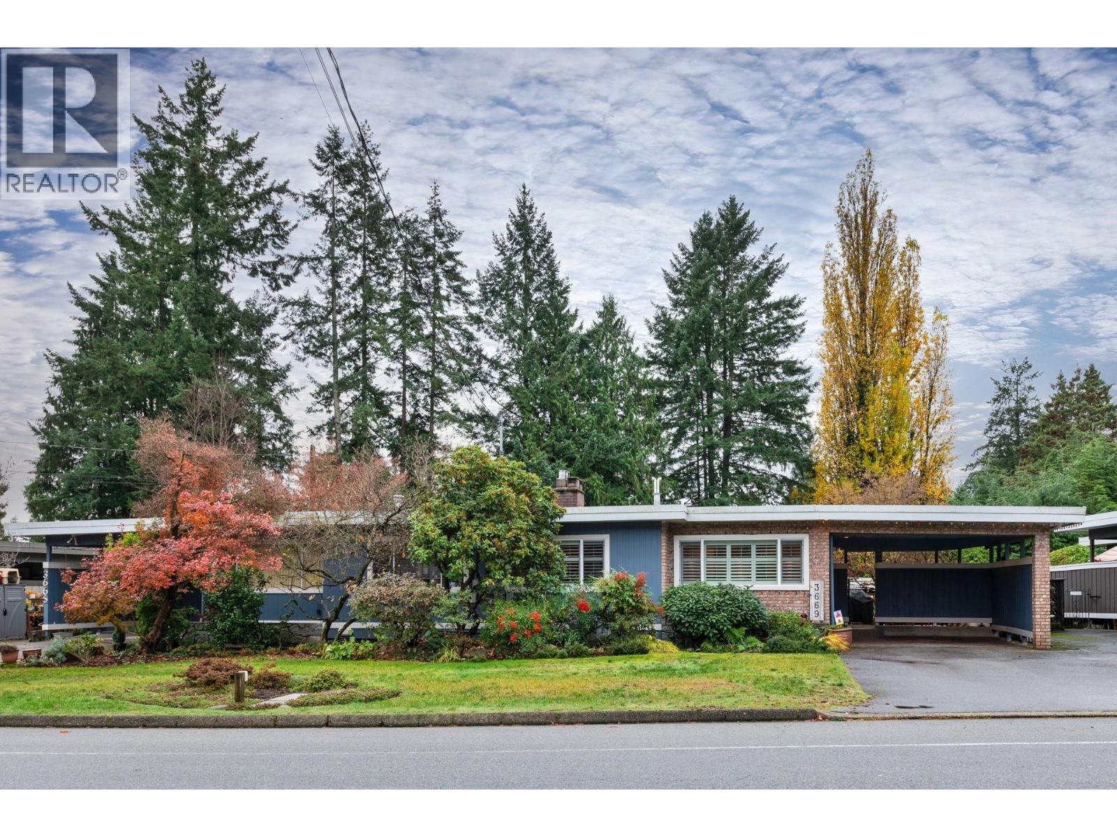 












3669 EDGEMONT BOULEVARD

,
North Vancouver,




British Columbia
V7R2P6

