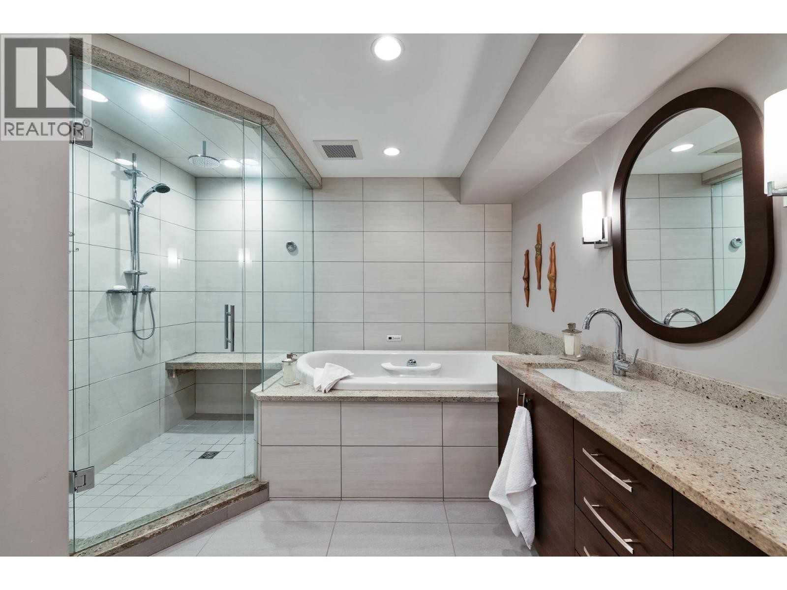 












3669 EDGEMONT BOULEVARD

,
North Vancouver,




British Columbia
V7R2P6

