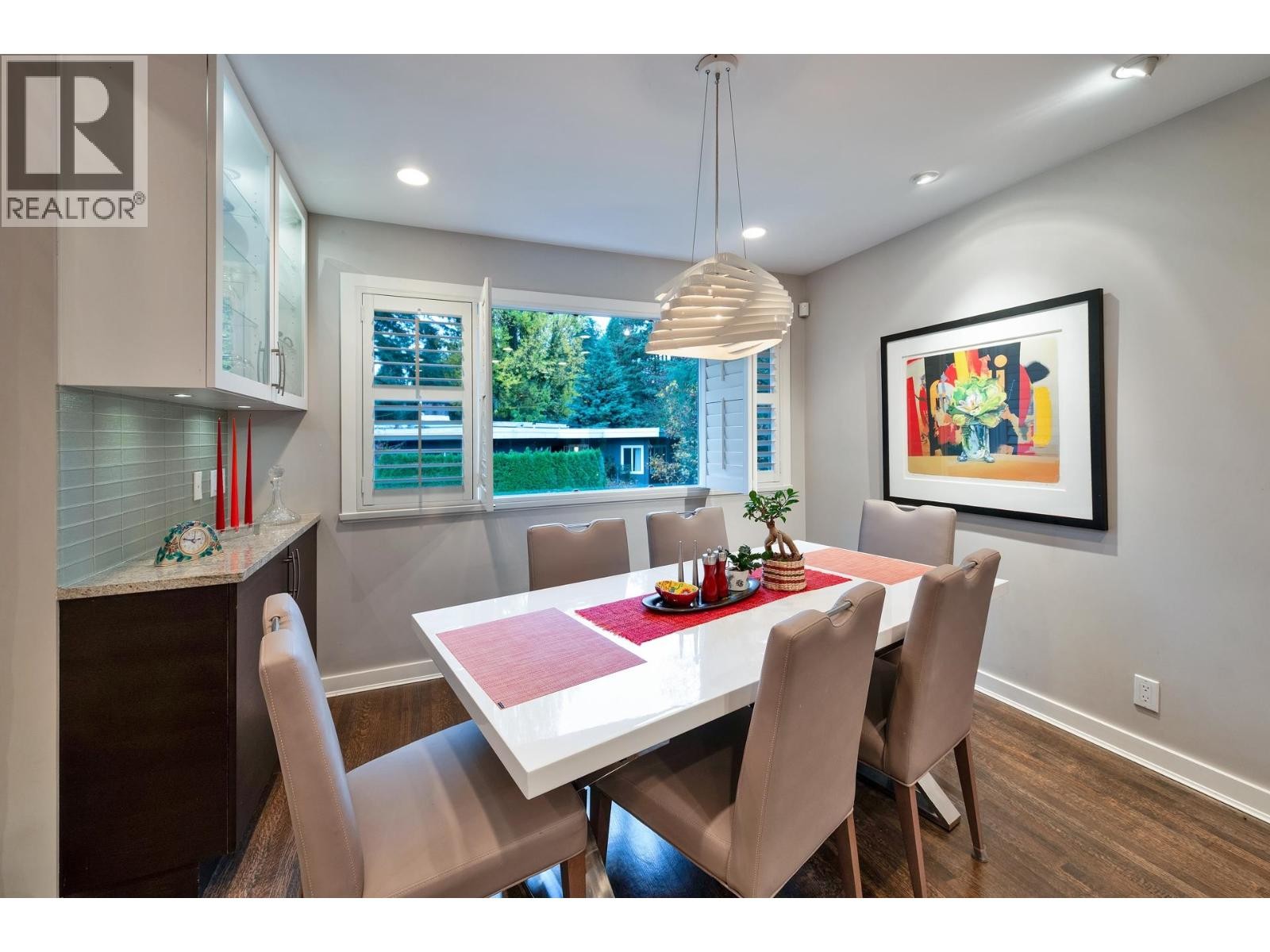 












3669 EDGEMONT BOULEVARD

,
North Vancouver,




British Columbia
V7R2P6

